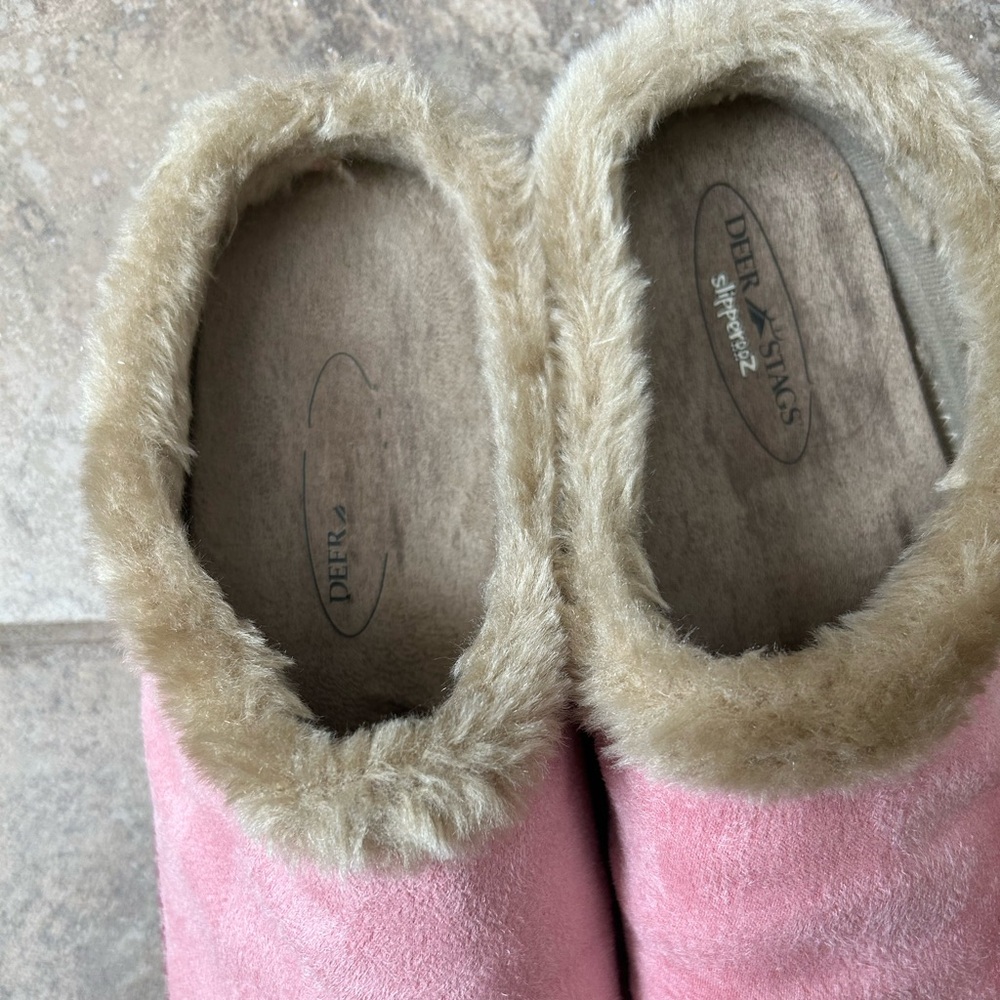 Deer Stags Women's Soft Pink Micro Suede Slippers